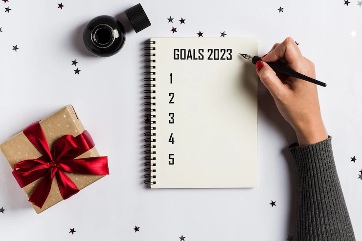 13 New Years Resolutions that will change your life in 2023