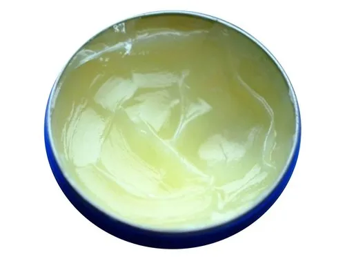 Petroleum Jelly For Dark Face and Light Body