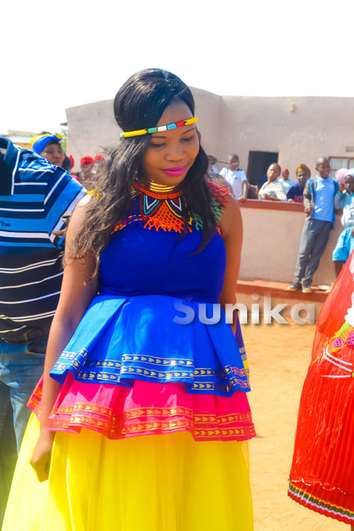 Pedi Makoti with Beads and Accessories