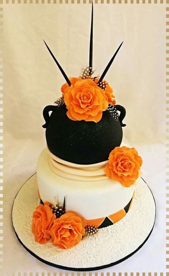 16 Beautiful Traditional  Wedding  Cakes  2022 Sunika 